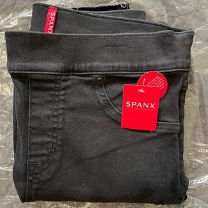 BRAND NEW SPANX “L” Ankle Skinny Jean